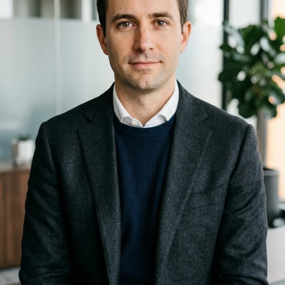 Operator Intro Portrait Pixshop preview