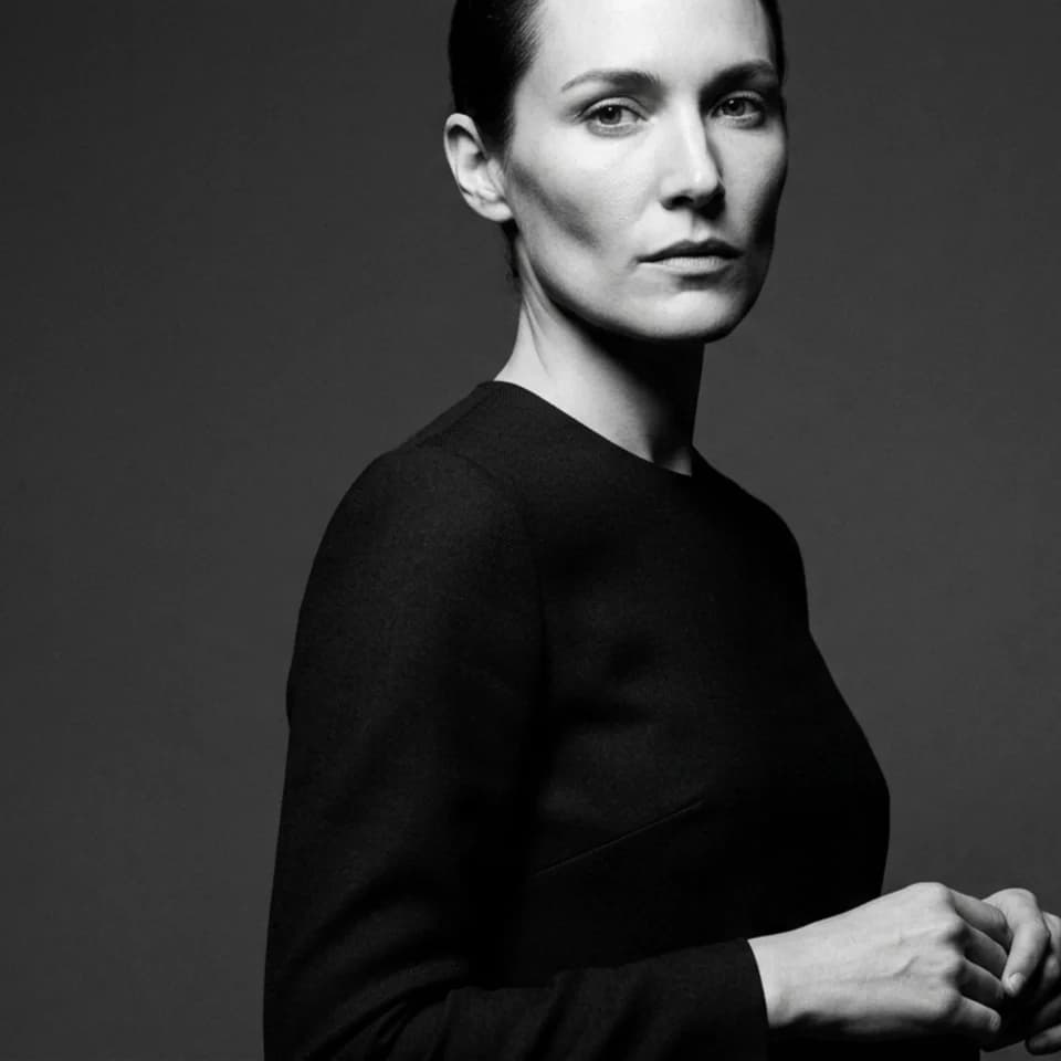 Monochrome Portrait Pixshop preview